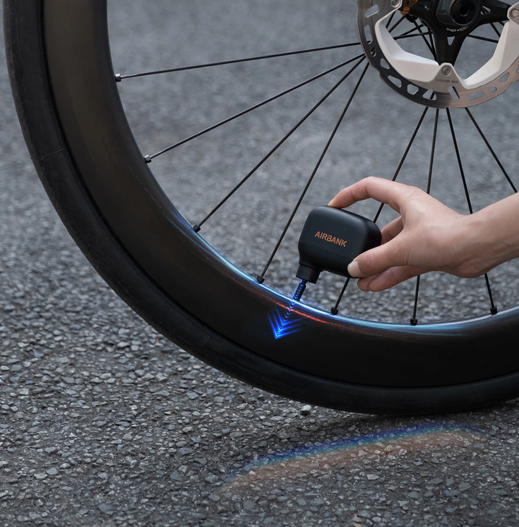 Mini Fahrradpumpe Elektrisch wiederaufladbar Luftpumpe bis 100 Psi 7 Bar Airbank