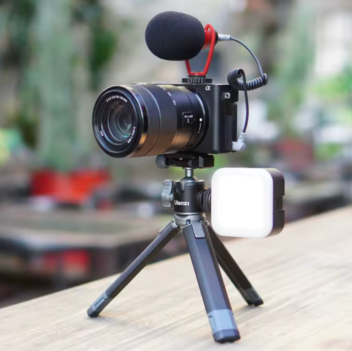 Ulanzi MT-24 Tischstativ Vlogstativ Kameragriff 360° Rotation Kugelkopf Stativ